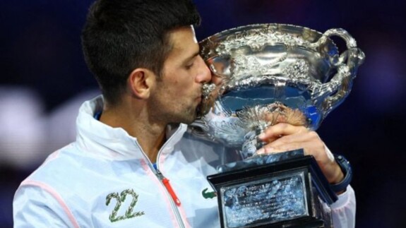Tim Henman Backs Djokovic to Dominate Australian Open 2024